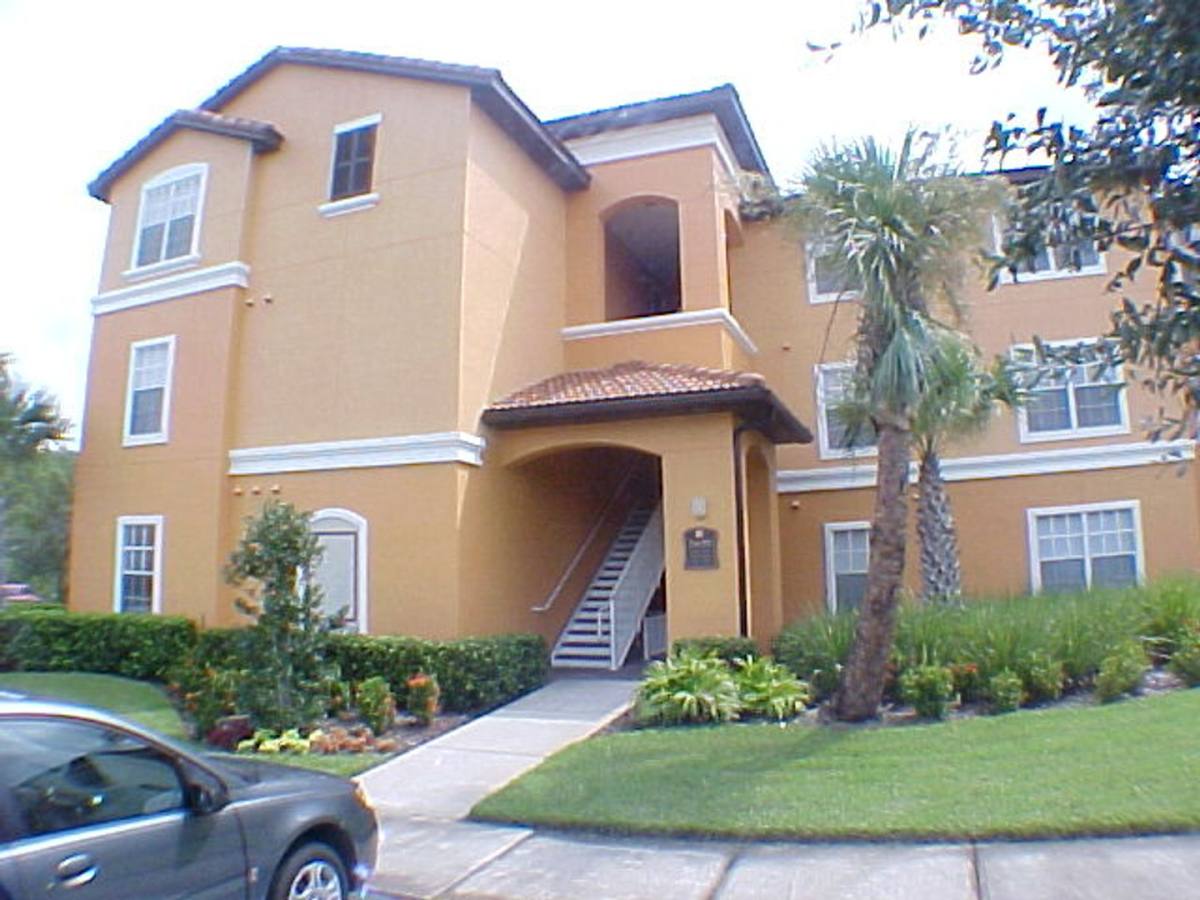 Condo for rent at 5463 Vineland Rd, Orlando, FL 32811