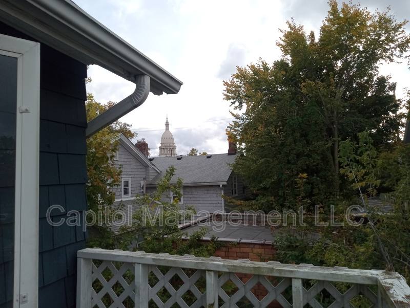Apartment for rent at 307 N Walnut St #307, Lansing, MI 48933