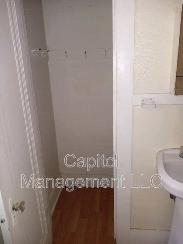 Apartment for rent at 307 N Walnut St #307, Lansing, MI 48933