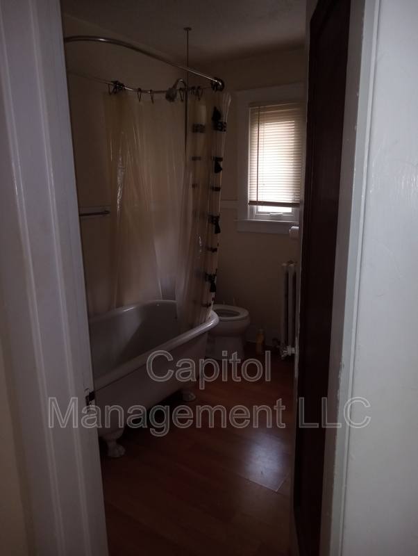 Apartment for rent at 307 N Walnut St #307, Lansing, MI 48933