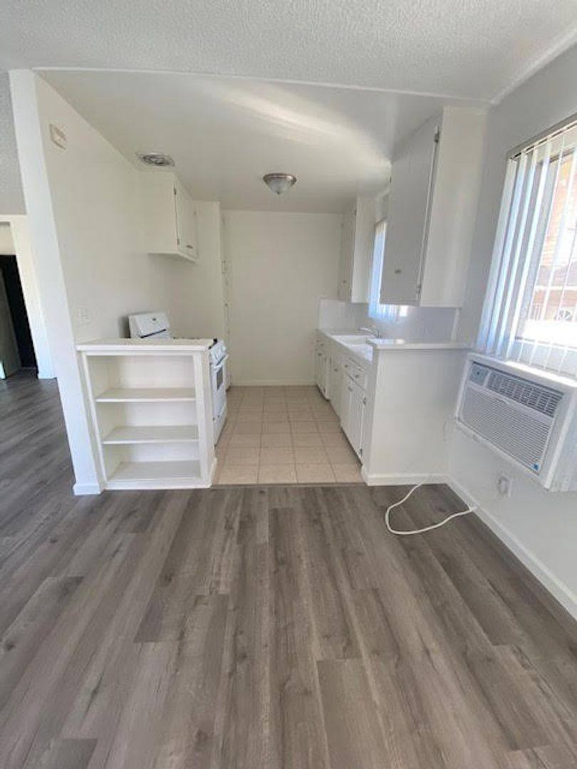Apartment for rent at 838-844 S Wilton Place, Los Angeles, CA 90005