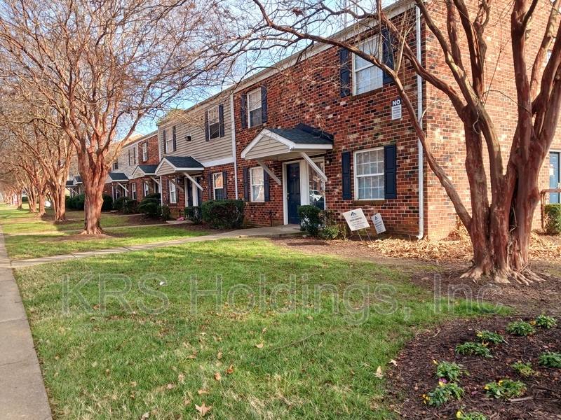 Townhouse for rent at 1801 Chicago Ave, Richmond, VA 23224
