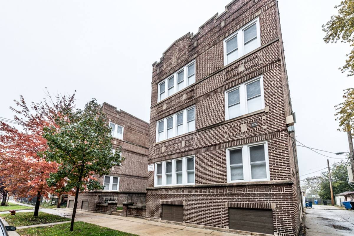 Apartment for rent at 1516 W 78th St, Chicago, IL 60620