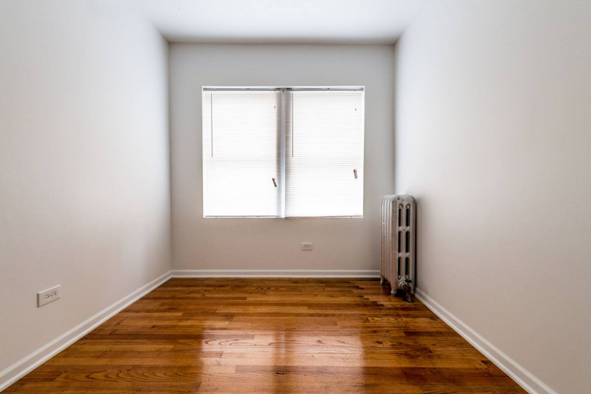 Apartment for rent at 1516 W 78th St, Chicago, IL 60620