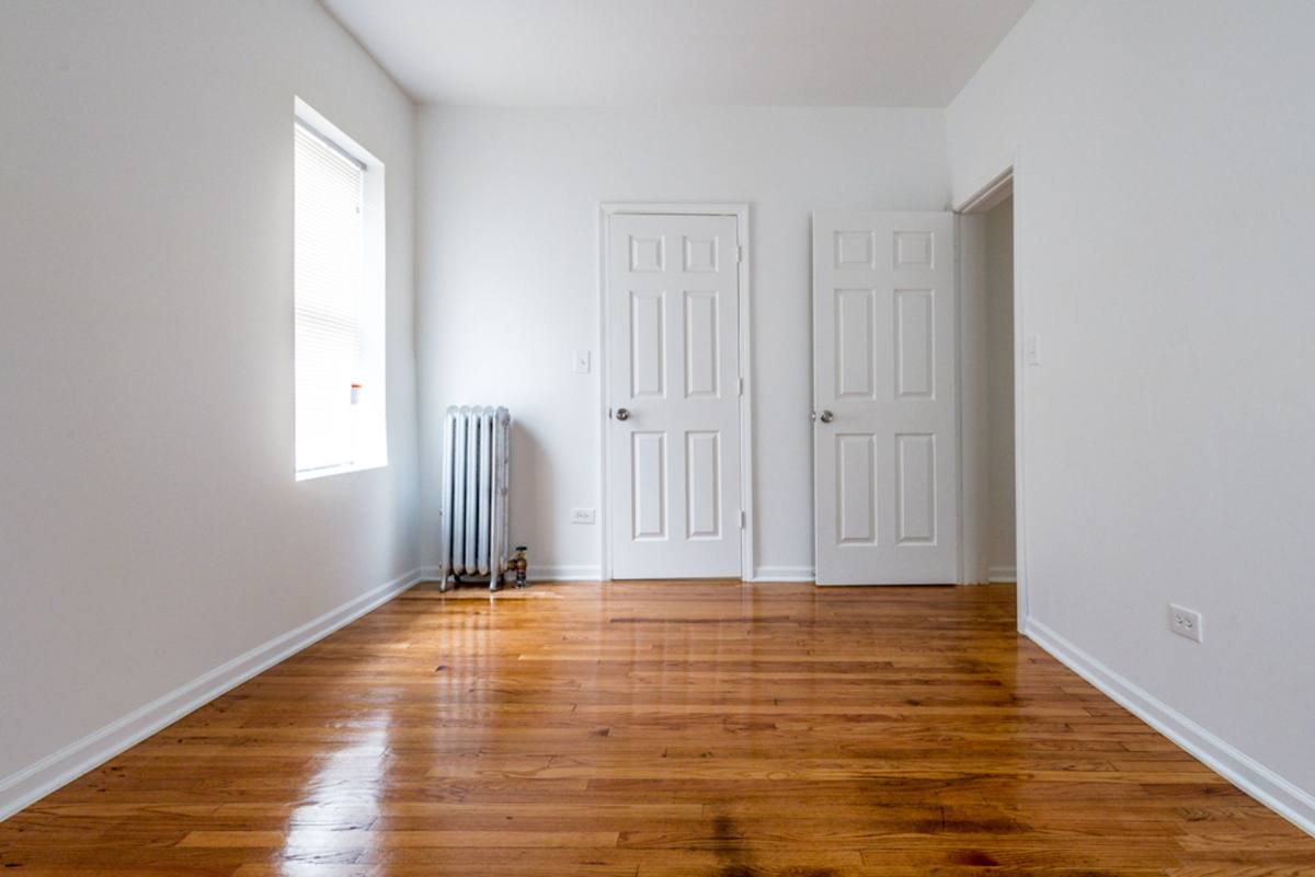 Apartment for rent at 1516 W 78th St, Chicago, IL 60620