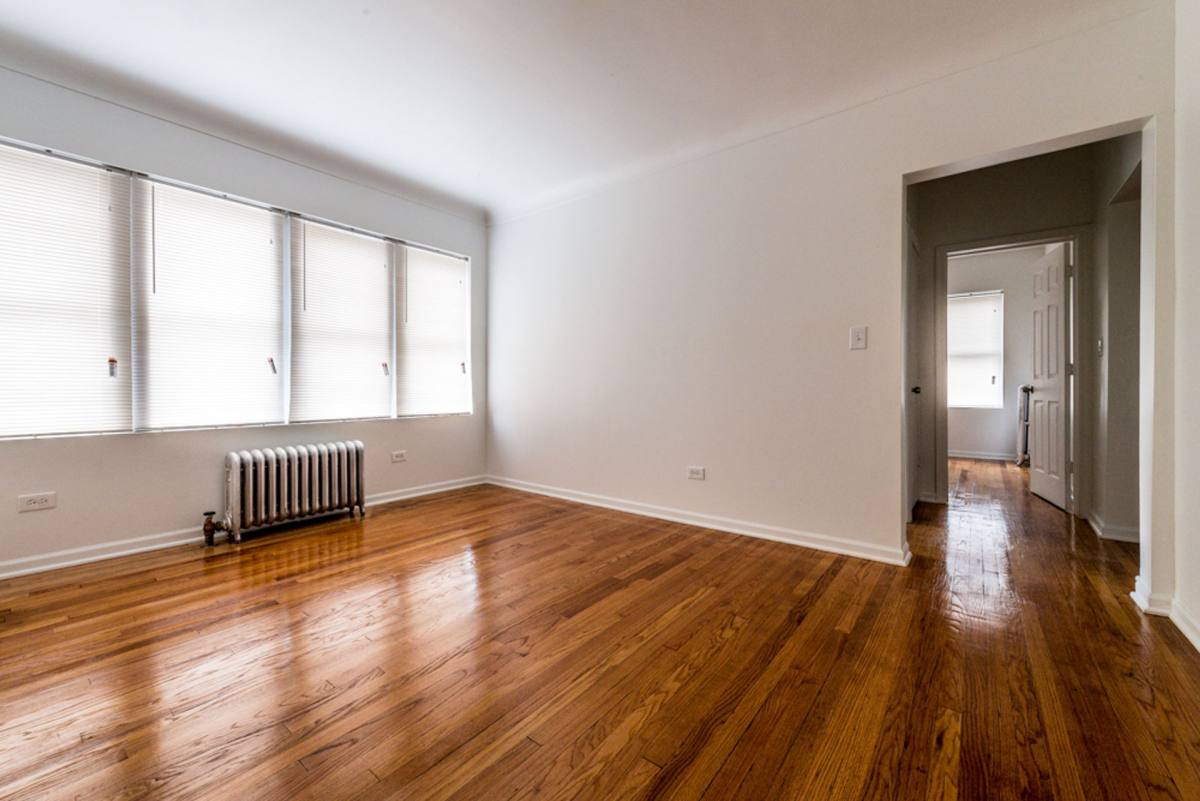 Apartment for rent at 1516 W 78th St, Chicago, IL 60620