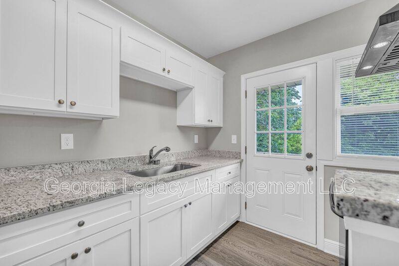 Apartment for rent at 16 Andrews Court #101, Toccoa, GA 30577