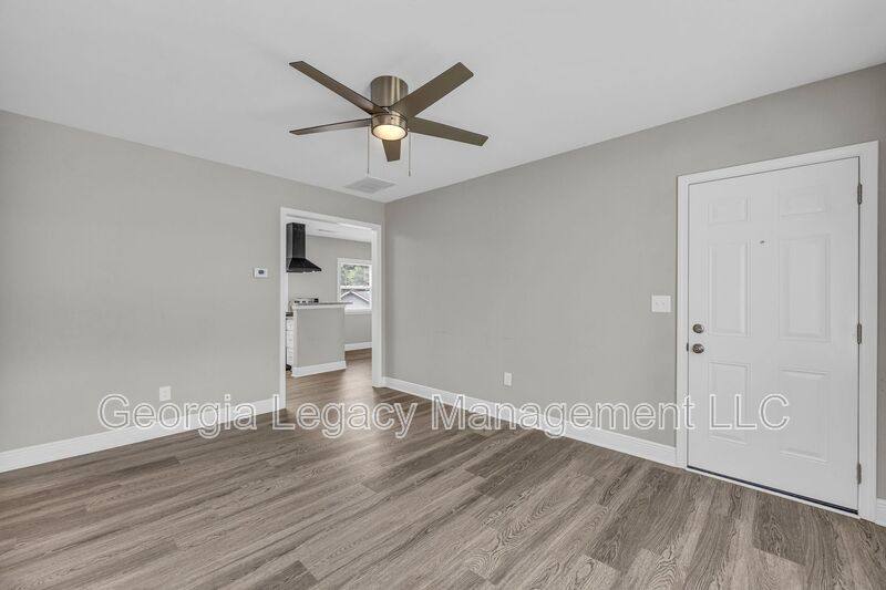Apartment for rent at 16 Andrews Court #101, Toccoa, GA 30577
