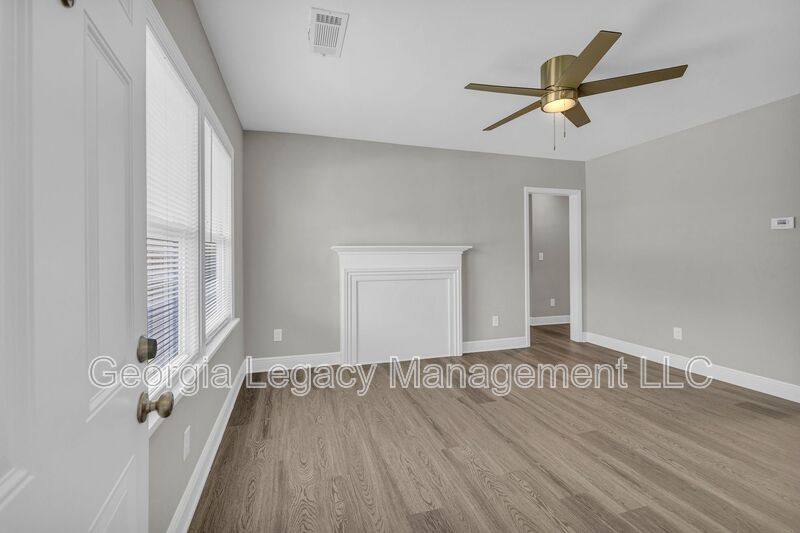 Apartment for rent at 16 Andrews Court #101, Toccoa, GA 30577