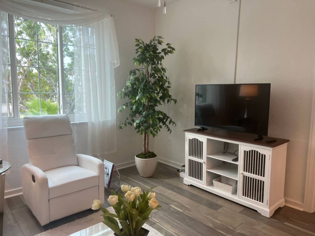 Condo for rent at 238 Tampa Ave W, Venice, FL 34285