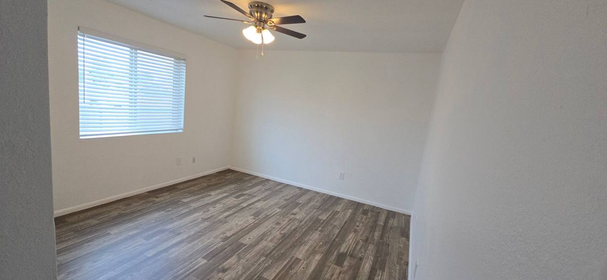 Apartment for rent at 2330 W Lone Cactus Dr, Phoenix, AZ 85027
