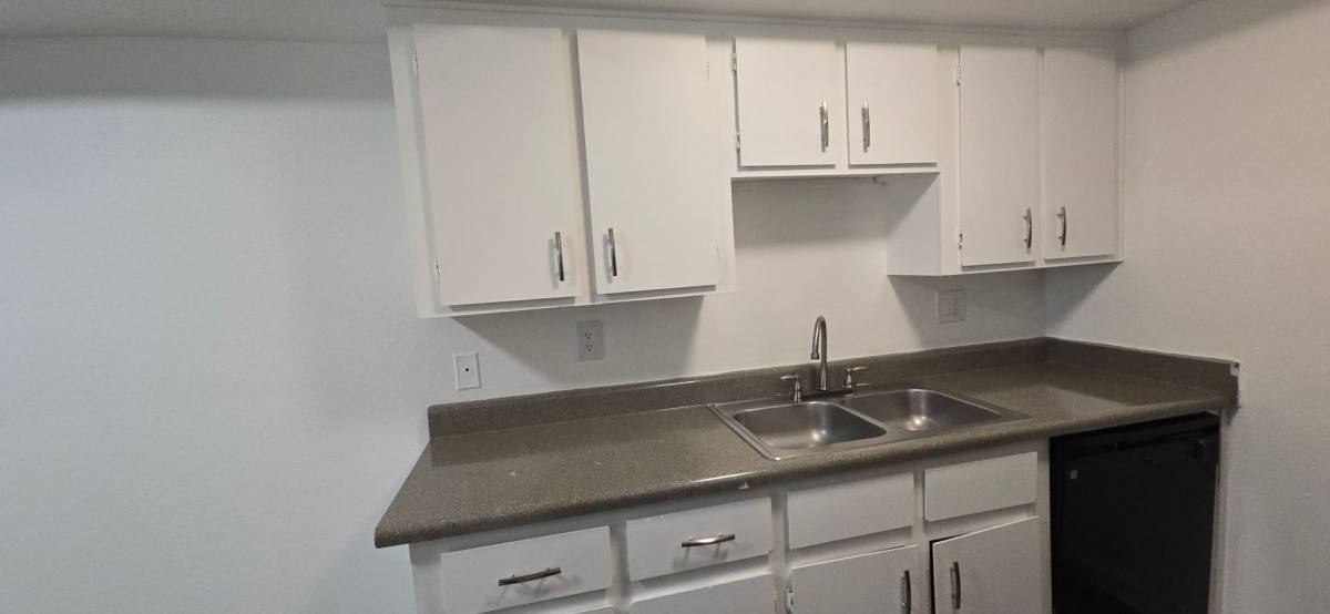 Apartment for rent at 2330 W Lone Cactus Dr, Phoenix, AZ 85027