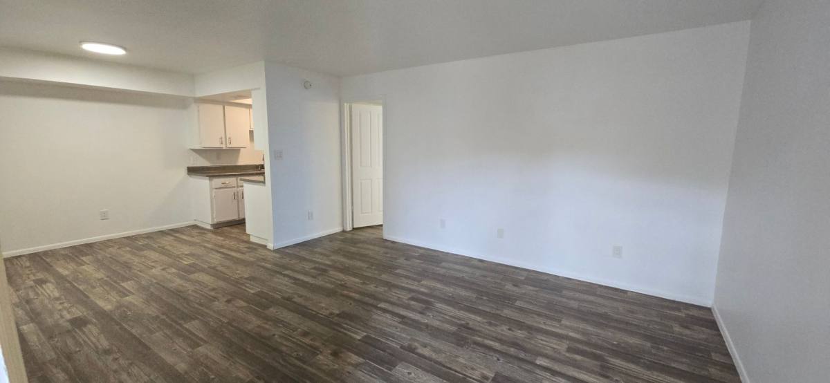 Apartment for rent at 2330 W Lone Cactus Dr, Phoenix, AZ 85027