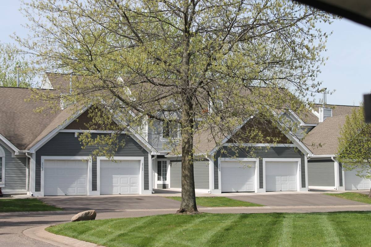 Townhouse for rent at 2187 Cypress Dr, Saint Paul, MN 55125