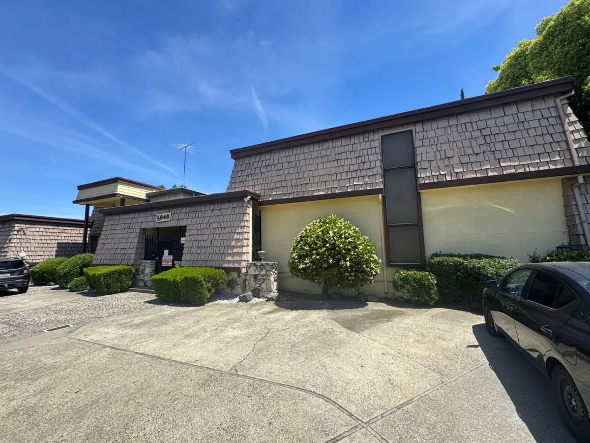 Apartment for rent at 5840 Fair Oaks Blvd, Carmichael, CA 95608