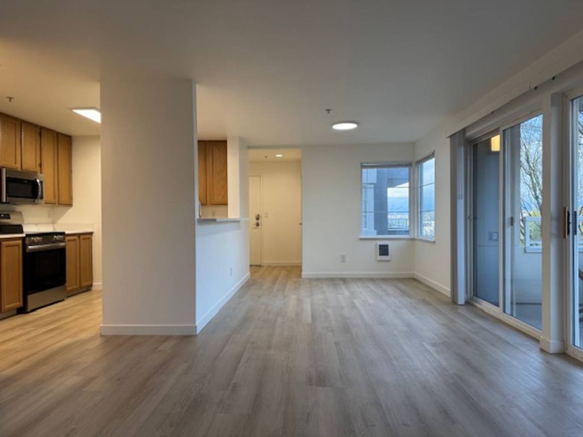 Apartment for rent at 1519 California Ave SW, Seattle, WA 98116