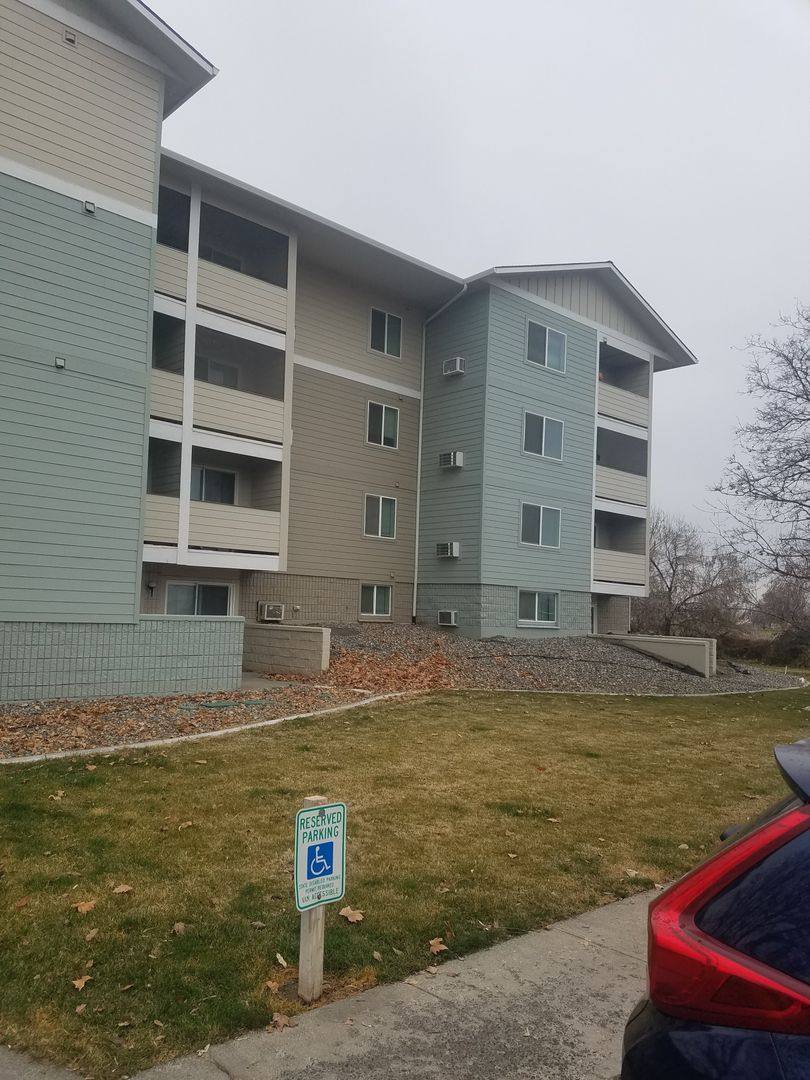 Apartment for rent at 605 Umatilla Ave, Umatilla, OR 97882
