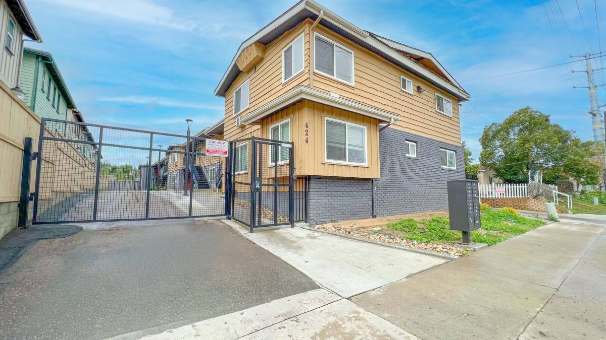 Apartment for rent at 424 Emerald Ave, El Cajon, CA 92020