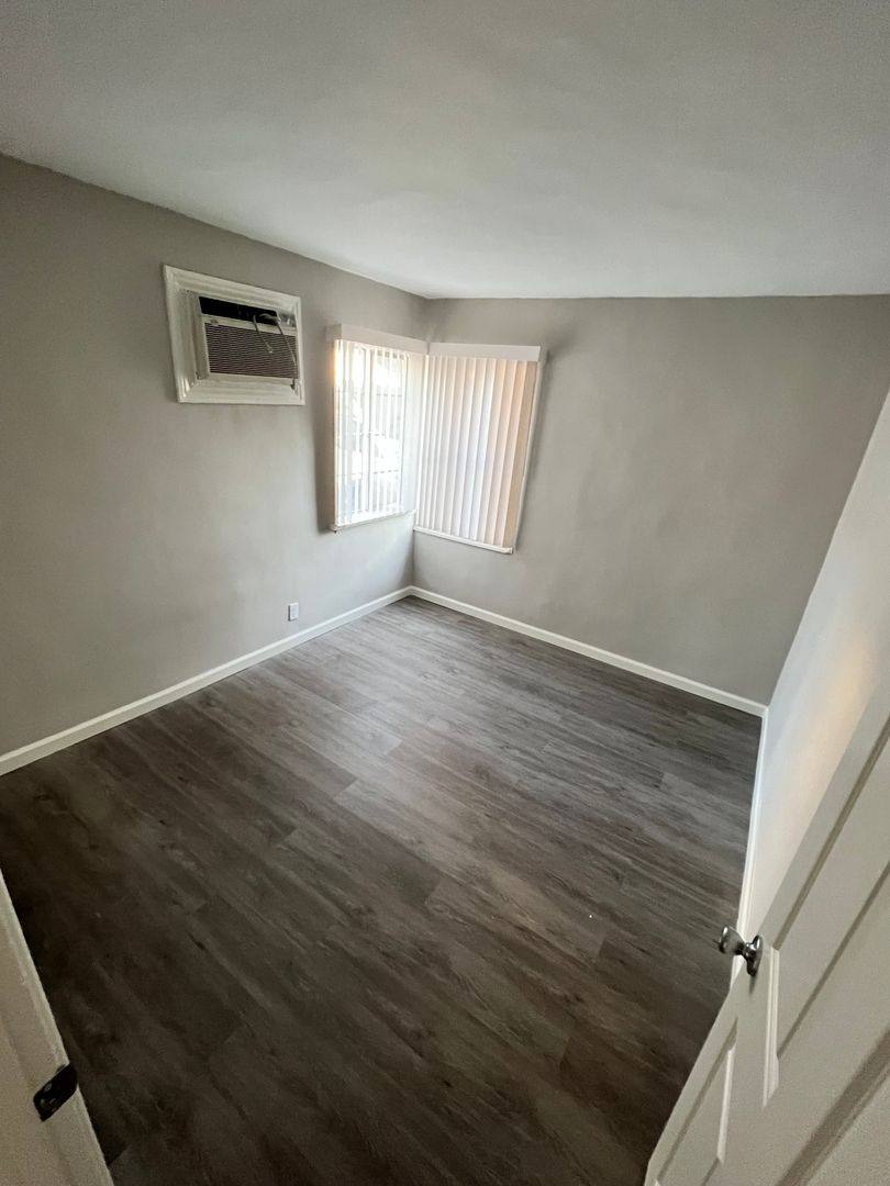 Apartment for rent at 5634 Auckland, North Hollywood, CA 91601