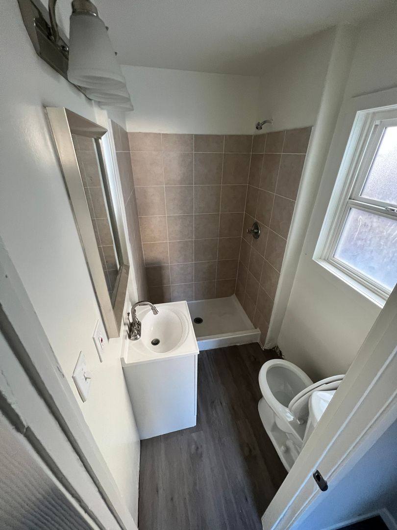 Apartment for rent at 5634 Auckland, North Hollywood, CA 91601