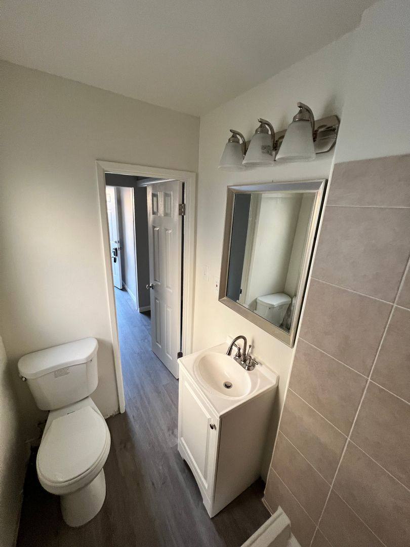 Apartment for rent at 5634 Auckland, North Hollywood, CA 91601