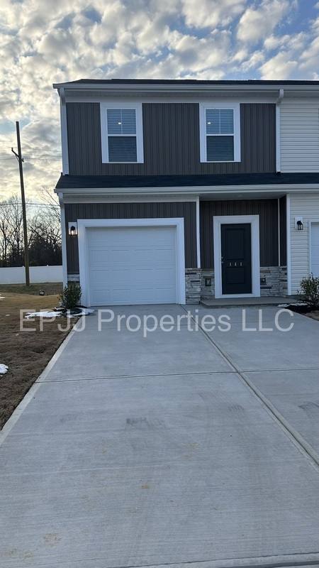 Townhouse for rent at 141 Randwick Lane, Greer, SC 29651
