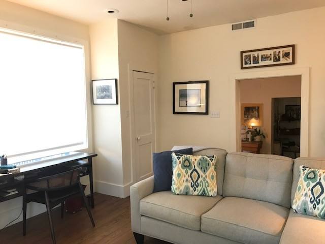 Apartment for rent at 118 E Harris St, Savannah, GA 31401