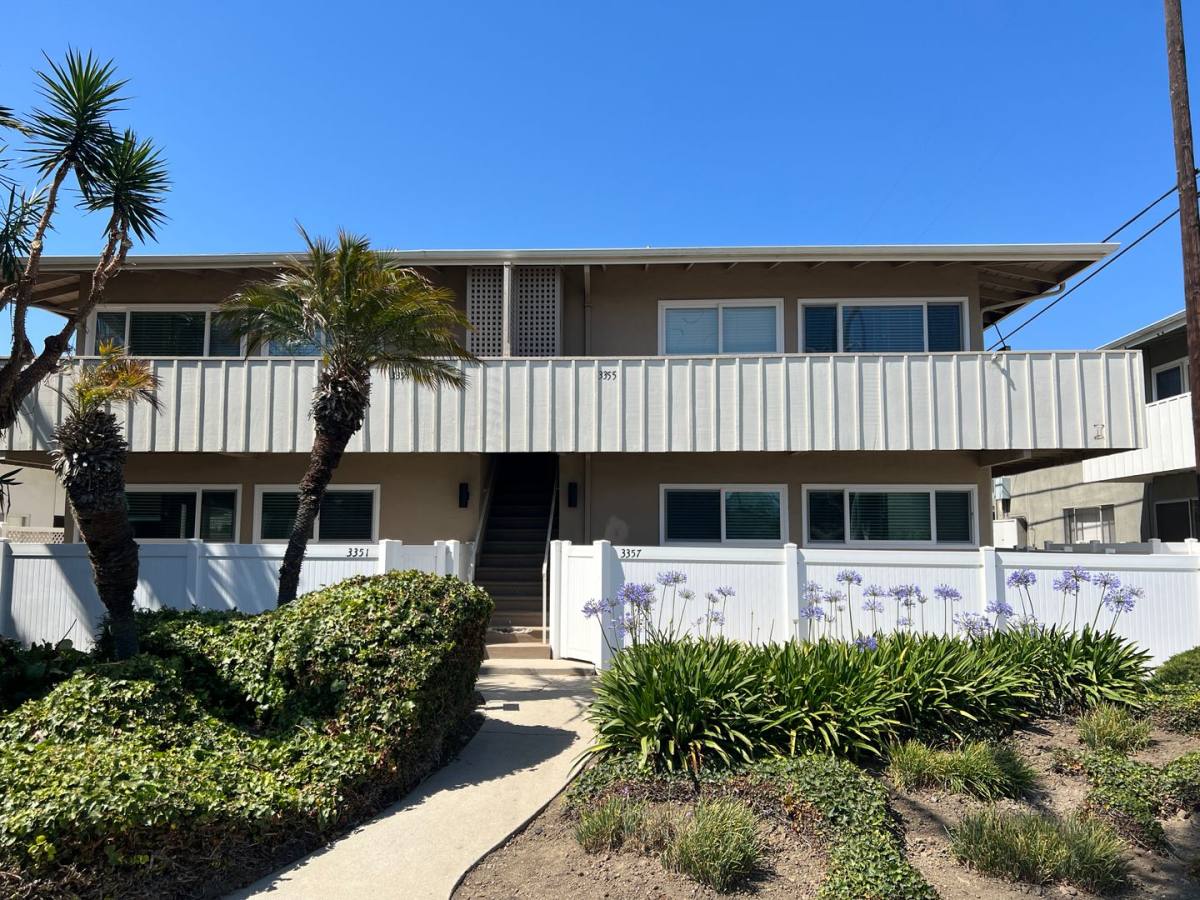 Apartment for rent at 3357 Rexford St, Ventura, CA 93003