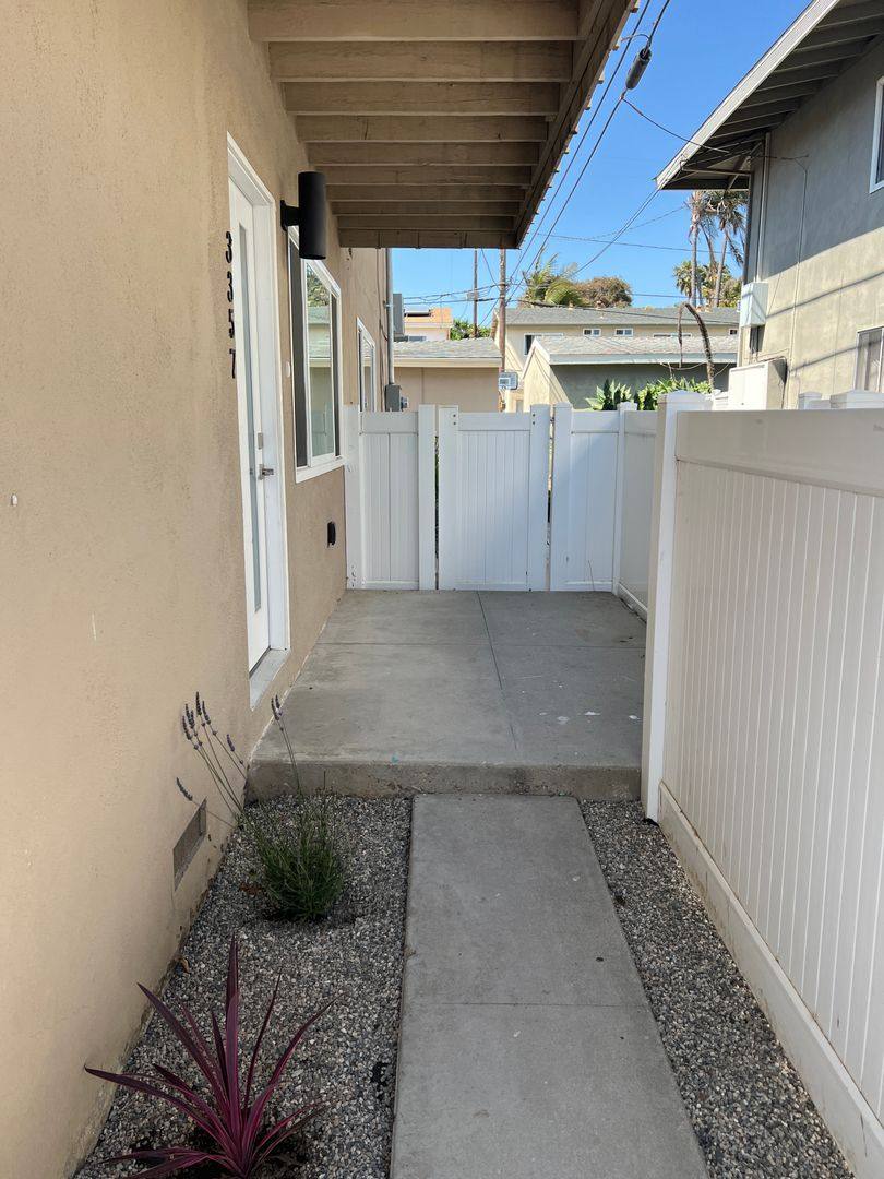 Apartment for rent at 3357 Rexford St, Ventura, CA 93003