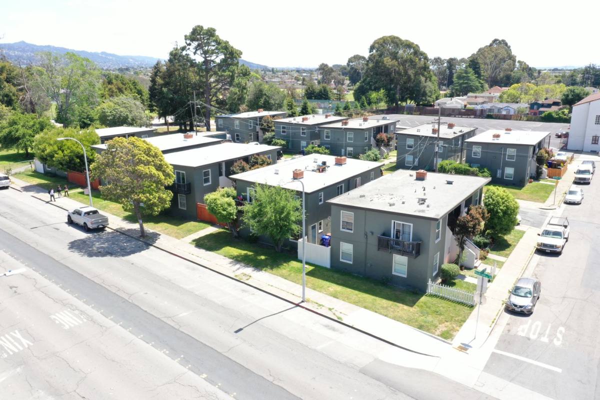 Apartment for rent at 2808 Macdonald Ave, Richmond, CA 94804
