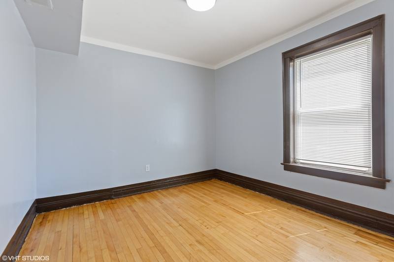 Apartment for rent at 7836 S Sangamon St #2F, Chicago, IL 60605