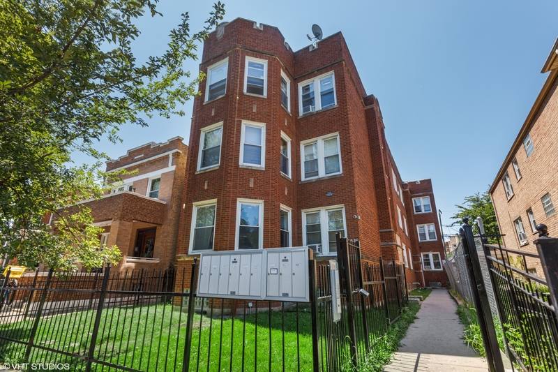 Apartment for rent at 7836 S Sangamon St #2F, Chicago, IL 60605