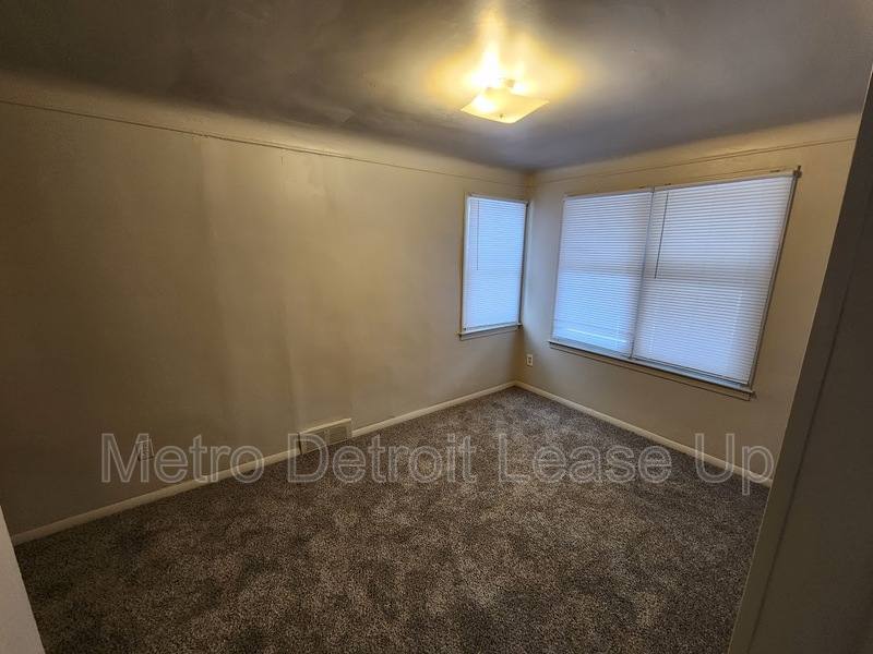 House for rent at 12000 Plainview Ave, Detroit, MI 48228
