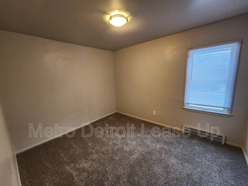 House for rent at 12000 Plainview Ave, Detroit, MI 48228