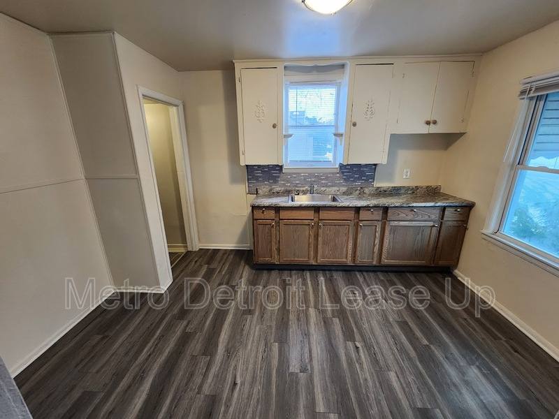 House for rent at 12000 Plainview Ave, Detroit, MI 48228