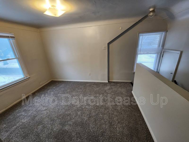 House for rent at 12000 Plainview Ave, Detroit, MI 48228