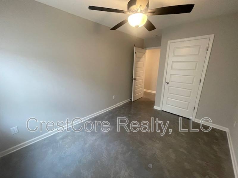 House for rent at 2433 Zanone Ave, Memphis, TN 38114