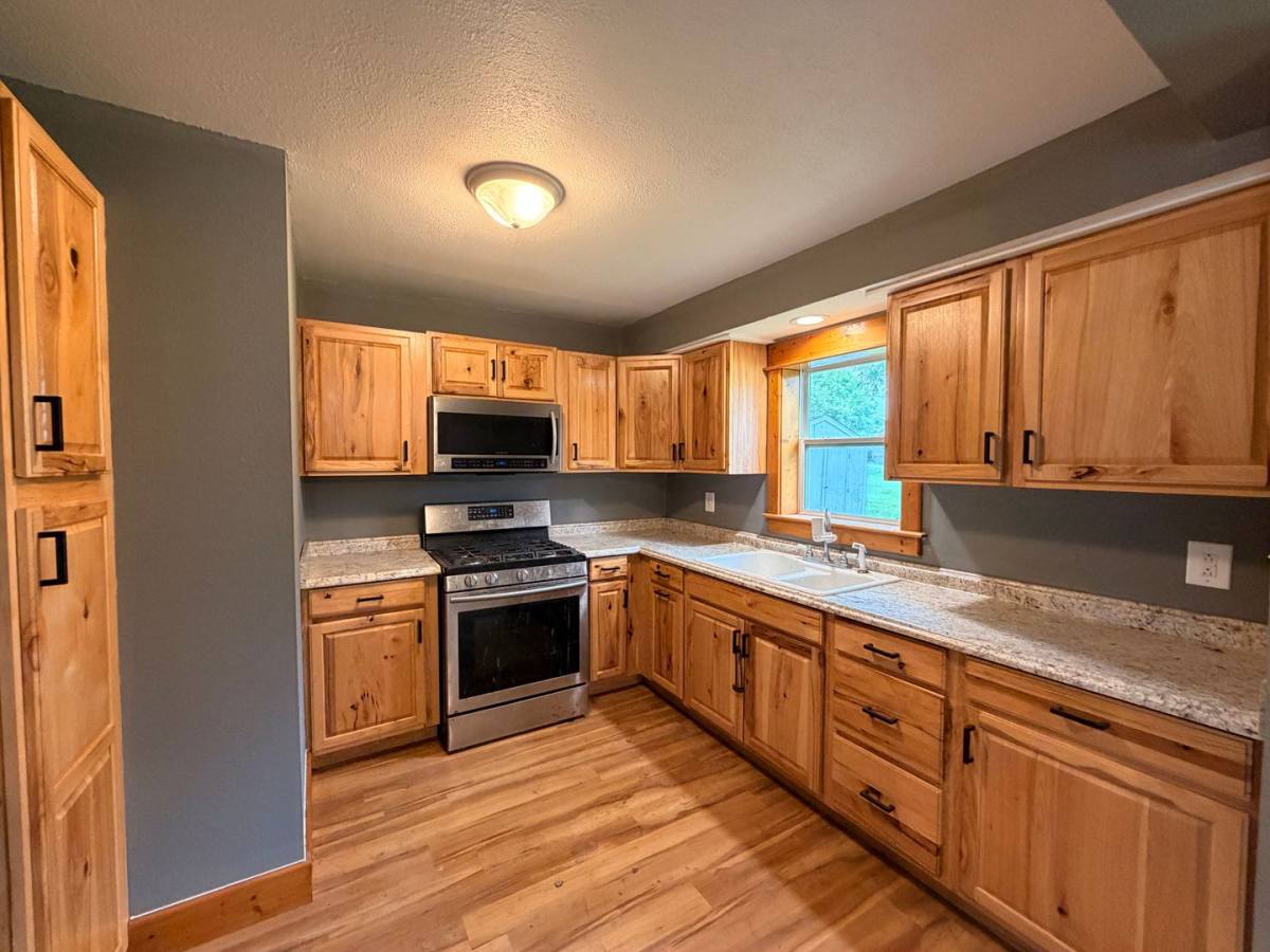 House for rent at 426 Cherry St, Atalissa, IA 52720