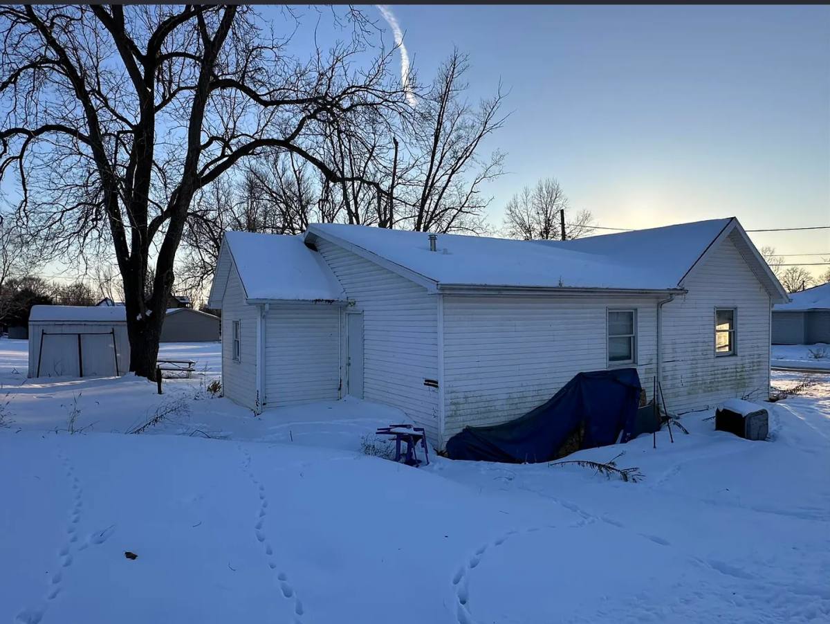 House for rent at 426 Cherry St, Atalissa, IA 52720