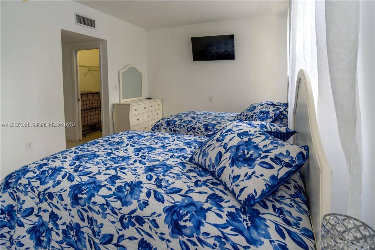 Townhouse for rent at 2069 S Ocean Dr, Hallandale, FL 33009
