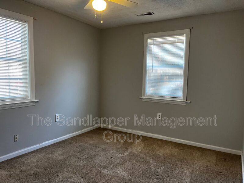 Apartment for rent at 5607 Aldrich Ave, Charleston, SC 29406