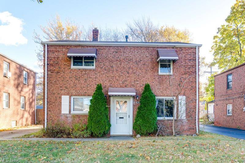 Apartment for rent at 275 E 200th St #2, Cleveland, OH 44119