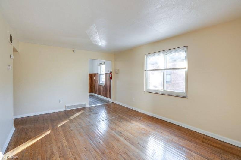 Apartment for rent at 275 E 200th St #2, Cleveland, OH 44119