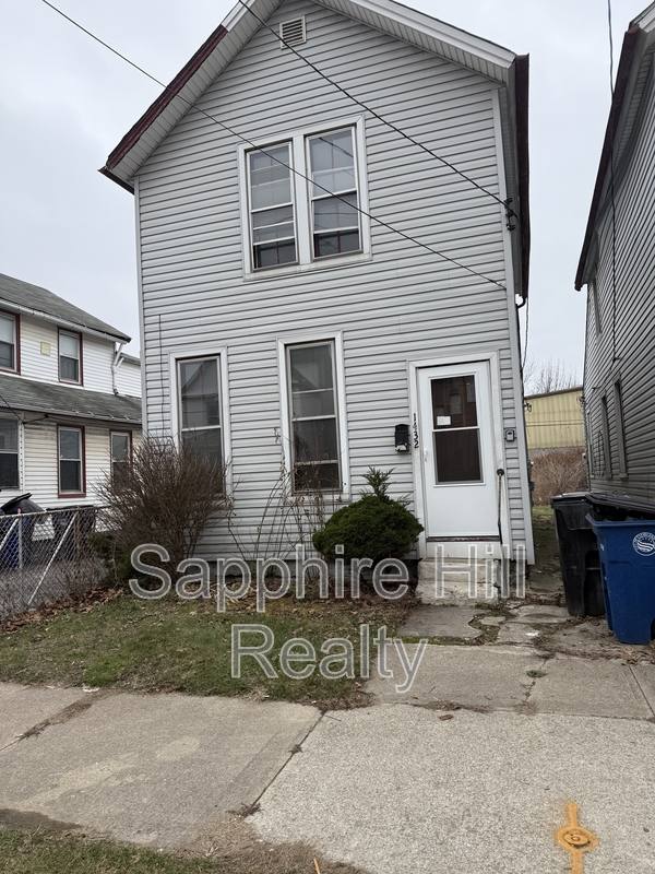 House for rent at 1423 E 33rd St, Cleveland, OH 44114
