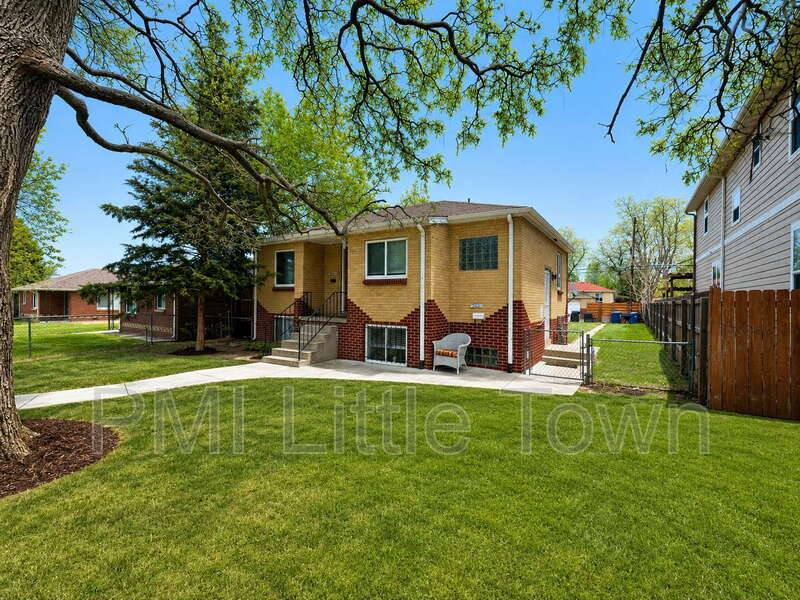 Townhouse for rent at 3622 Hudson St, Denver, CO 80207