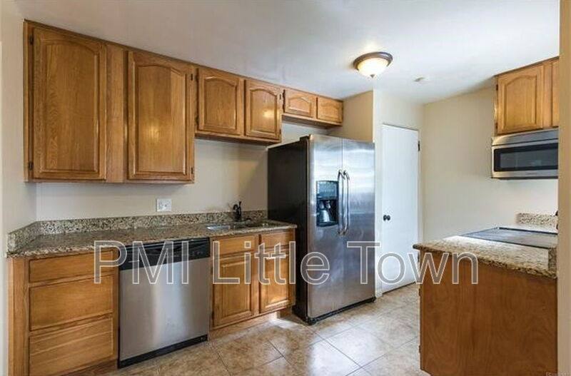 Townhouse for rent at 3622 Hudson St, Denver, CO 80207