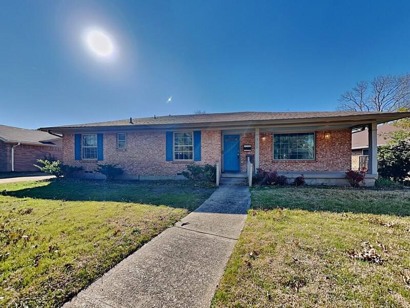 House for rent at 13630 Willow Bend Rd, Dallas, TX 75240