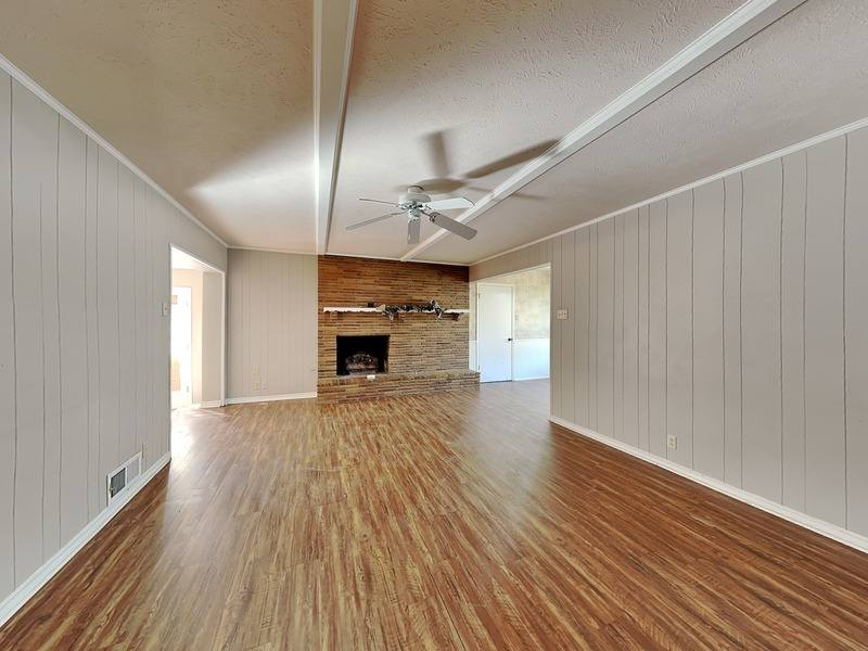 House for rent at 13630 Willow Bend Rd, Dallas, TX 75240