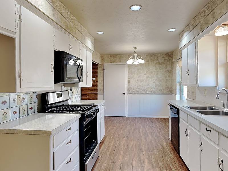 House for rent at 13630 Willow Bend Rd, Dallas, TX 75240