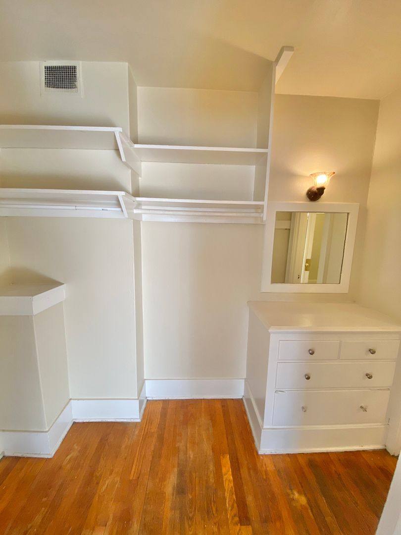 Apartment for rent at 516 E Union St, Seattle, WA 98122